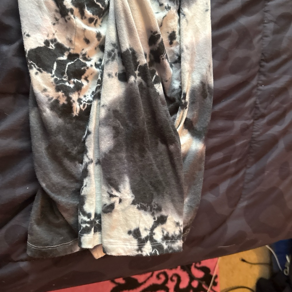 Tie-Dye Tank top with Pink Logo - Picture 6 of 6